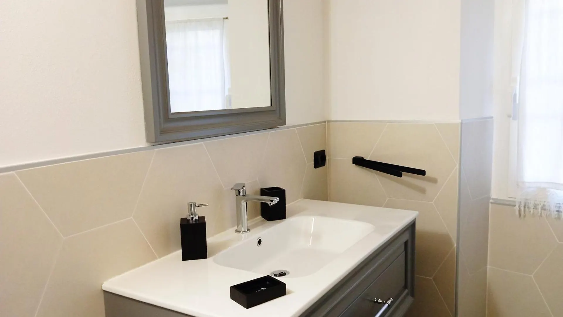 Casa Di Momo Apartment Carate Urio Italy